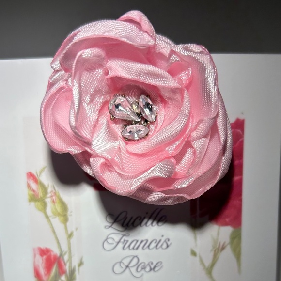 Lucille Francis Rose Handmade Hair Flower on Alligator Clip - Picture 3 of 7